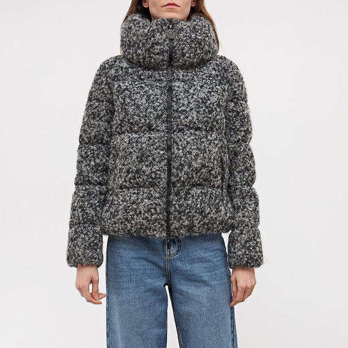 Пуховик Moncler